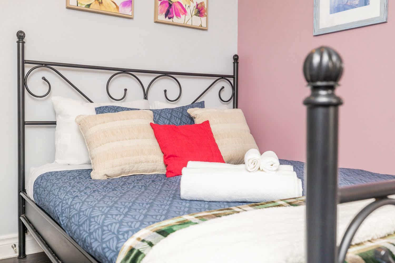 Pet-Friendly Home - Near Chinatown & Little Italy Отава Екстериор снимка